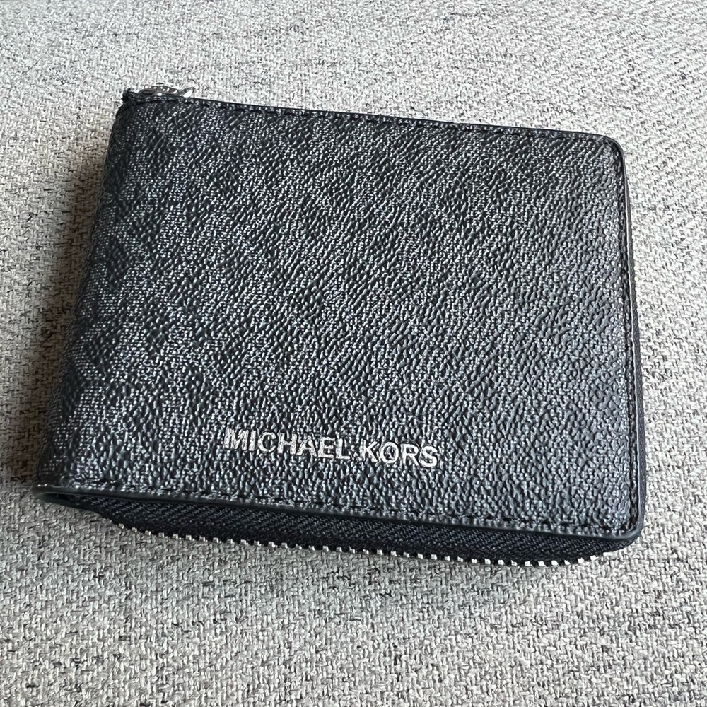 Michael Kors Black Monogram Zippy Bifold Wallet